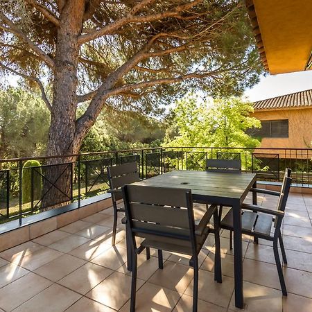 Apartahotel Suites Vila Birdie Навата Экстерьер фото