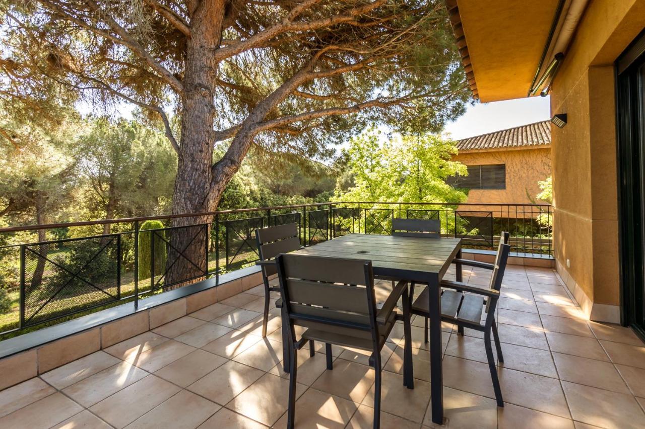 Apartahotel Suites Vila Birdie Навата Экстерьер фото