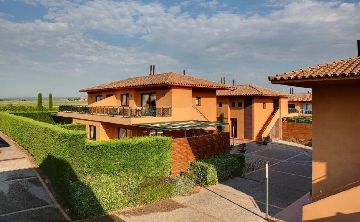 Apartahotel Suites Vila Birdie Навата Экстерьер фото